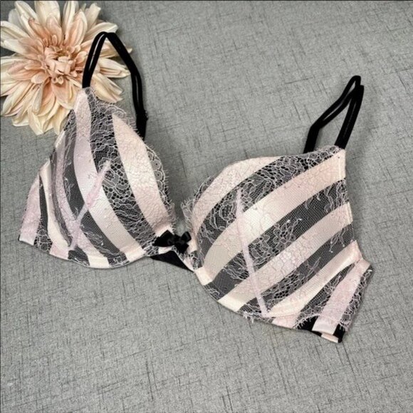 Victoria’s Secret Pink Lace Very Sexy Push Up Bra 34C - Picture 3 of 5